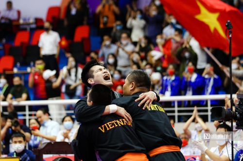 Ngày 'mưa vàng' của tuyển Pencak Silat