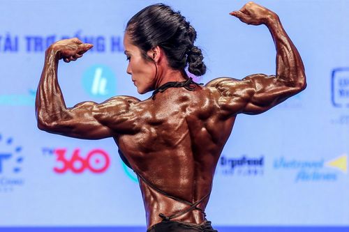 Ngắm cơ bắp cuồn cuộn của nữ VĐV thể hình Việt Nam vô địch SEA Games 31
