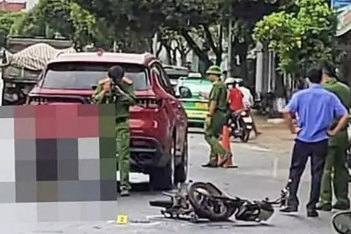 Chưa có bằng, nữ tài xế vừa lái xe vừa livestream khiến một người chết