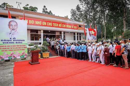 Đền thờ Bác Hồ - những địa chỉ đỏ ở miền Tây Nam Bộ