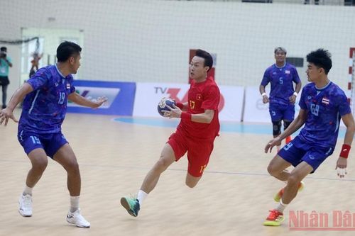 Đội tuyển nam, nữ bóng ném trong nhà Việt Nam giành chiến thắng trước Thái Lan
