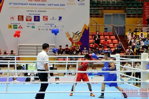 Boxing Việt Nam giành chiến thắng đầu tiên tại SEA Games 31