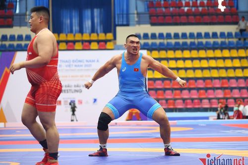 Đô vật Việt Nam ẵm trọn 6 HCV SEA Games 31, ăn mừng kiểu Ronaldo
