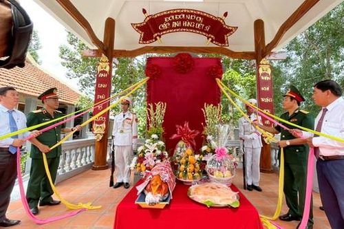 Khánh thành Nhà bia ghi danh liệt sĩ tại xã Long Thọ