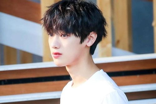 Nam thần tượng 24 tuổi nguy kịch