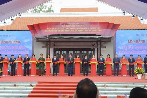 Chủ tịch nước Nguyễn Xuân Phúc dự Lễ khánh thành Đền thờ liệt sĩ Điện Biên Phủ