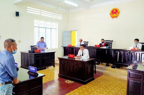 VKSND huyện Tân Phú phối hợp Tòa án xét xử rút kinh nghiệm vụ án dân sự