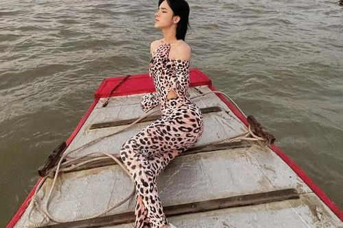 Trần Đức Bo nói về bộ đồ 'da beo' ở Cần Thơ': Mất 58 phút mới đủ can đảm bước ra, bà con ai cũng thích