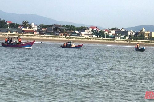 Tìm thấy thi thể hai anh em ruột mất tích khi tắm biển ở phường Hải Thanh