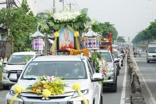 TP.HCM: Lễ truy niệm, cung tống kim quan Hòa thượng Thích Giác Trì làm lễ trà-tỳ