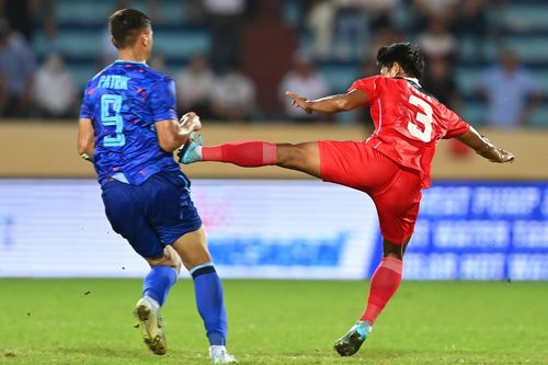 Bốn thẻ đỏ trong 3 phút ở trận U23 Thái Lan gặp Indonesia