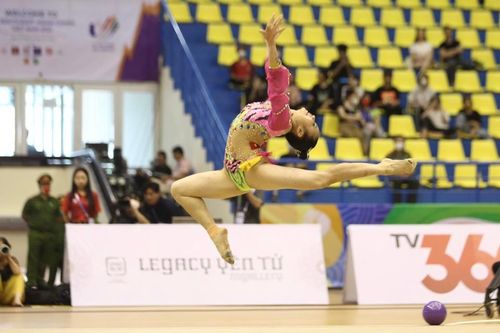 Ngắm 'bóng hồng' Hà My tranh tài trong chung kết thể dục nghệ thuật