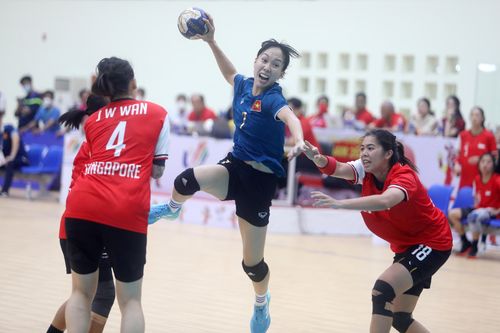 Đội tuyển nữ bóng ném trong nhà Việt Nam củng cố vững chắc ngôi đầu
