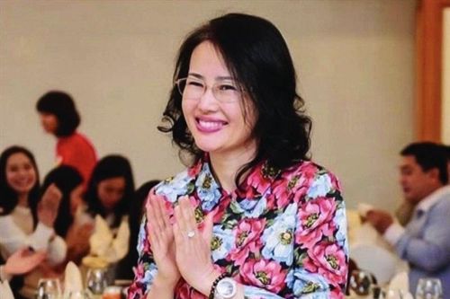 Hoàng Thị Thúy Nga: 'Kiều nữ'' khiến 5 giám đốc sở Y tế, Giáo dục vào tù