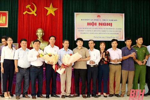 Ra mắt mô hình dân vận khéo trong xây dựng 'Xứ đạo bình yên - Gia đình văn hóa' tại xã Trường Lâm