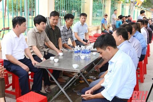Các ban, sở, ngành cấp tỉnh thăm hỏi, động viên gia đình có trẻ em bị đuối nước tại thị xã Nghi Sơn