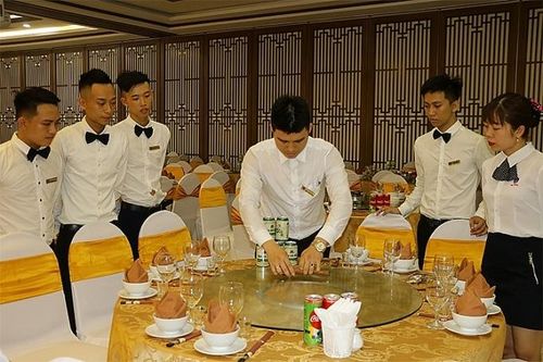 Làm gì để giải bài toán thiếu hụt lao động?