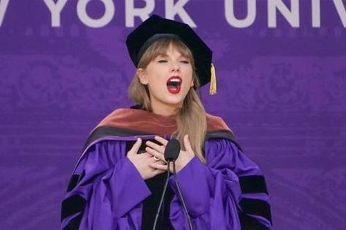Taylor Swift nhận bằng Tiến sĩ ở tuổi 32: 'Khi đánh mất nhiều thứ, ta cũng đã có thêm điều gì đó'