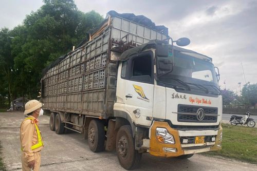Hà Tĩnh: Một tháng xử phạt hơn 400 triệu đồng đối với các xe vi phạm tải trọng
