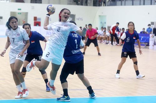 Bóng ném nữ trong nhà Việt Nam và Thái Lan cạnh tranh Huy chương Vàng SEA Games 31