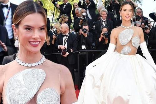 Alessandra Ambrosio 'thả rông' táo bạo trên thảm đỏ LHP Cannes