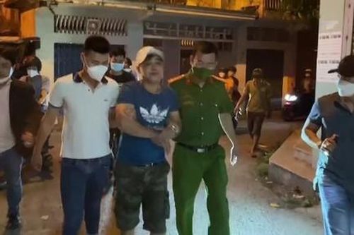 Công an mật phục lúc rạng sáng bắt 'trùm' ma túy tại điểm nóng