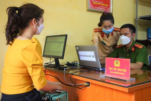 Hà Nội: Đăng ký xe máy ở công an xã chỉ mất 3 phút