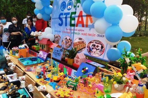 Ngày hội STEM 2022: 'Vượt lên biến động'