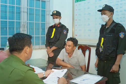 Bắt một đối tượng 10 năm trốn lệnh truy nã