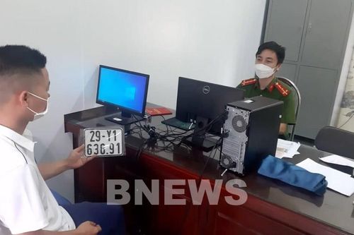 Hà Nội: Người dân hào hứng khi đăng ký phương tiện tại xã, thị trấn