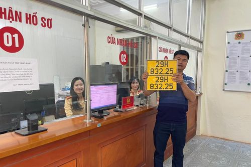 Công an Hà Nội triển khai nhiệm vụ 'giúp người dân tiết kiệm thời gian, công sức, chi phí'