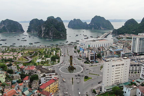 Bài 4: Công tác cán bộ phải đi trước một bước