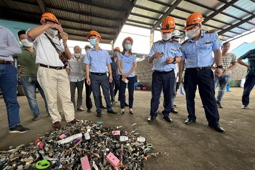 Quản lý thị trường Hà Nội: Tiêu hủy lô hàng hóa vi phạm đợt 1/2022