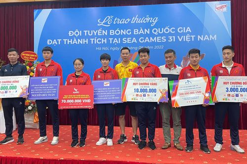 Trao thưởng cho Đội tuyển Bóng bàn quốc gia đạt thành tích tại SEA Games 31