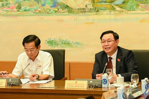 Phát triển Khánh Hòa thành hình mẫu gắn kết giữa kinh tế với quốc phòng, an ninh