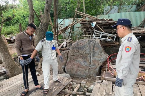 Đà Nẵng: Tháo dỡ nhiều công trình trái phép trên bán đảo Sơn Trà