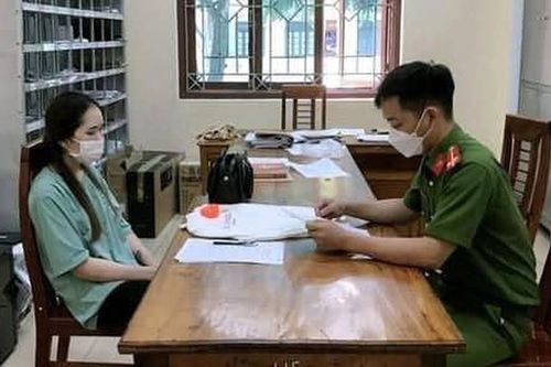 Cháu dâu trộm 3,2 cây vàng của dì rồi cất giấu