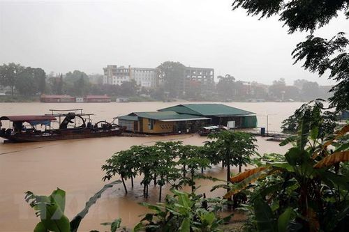 Mưa lũ tại Bắc Bộ: 8 người chết và bị thương, nhiều tuyến đường sạt lở