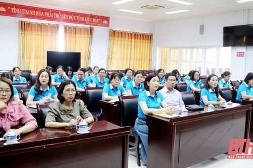 Khai giảng lớp bồi dưỡng tiếng Anh hành chính cho cán bộ Hội LHPN tỉnh