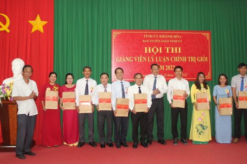 9 thí sinh tham gia Hội thi giảng viên lý luận chính trị giỏi năm 2022