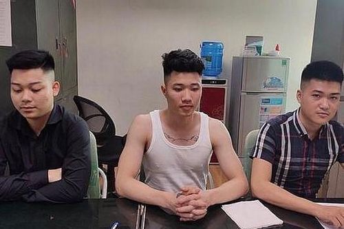 Bắt quả tang 3 thanh niên đang mua bán trái phép ma túy