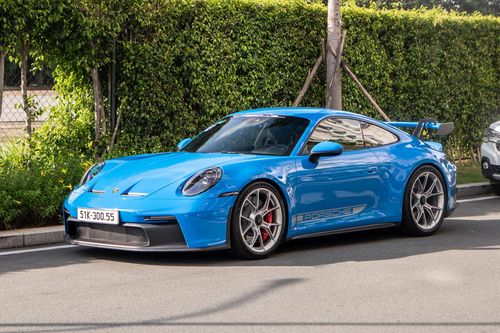Cận cảnh Porsche 911 GT3 với màu sơn độc tại TP.HCM