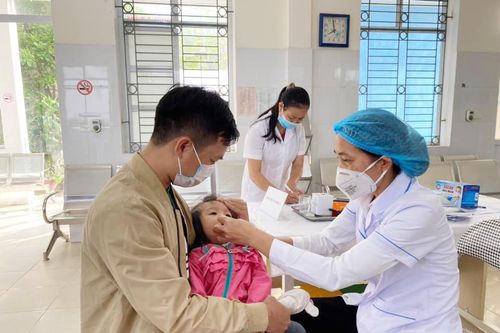 Hà Nội tổ chức Chiến dịch uống bổ sung Vitamin A cho hơn 400.000 trẻ
