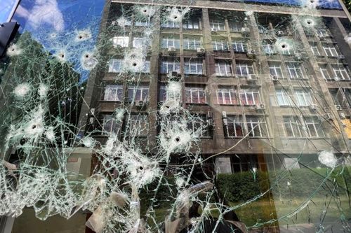 Ukraine nói Nga tấn công dồn dập để giành thành phố quan trọng