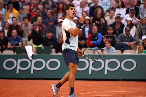 Carlos Alcaraz vào vòng 3 Roland Garros sau màn tra tấn thể lực