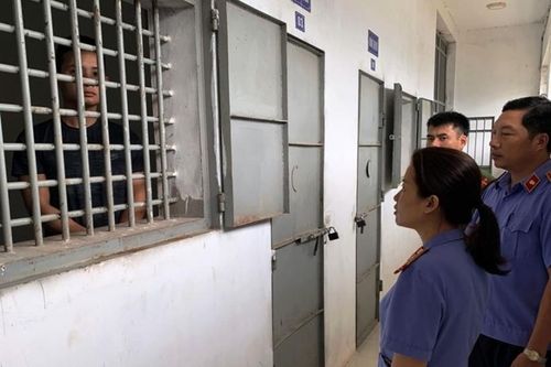VKSND TX Hoàng Mai trực tiếp kiểm sát tại Nhà tạm giữ Công an cùng cấp