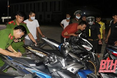 Bắt giữ hơn 200 đối tượng, tạm giữ 152 phương tiện có hành vi lạng lách, đánh võng, bốc đầu xe