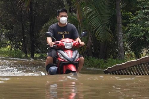 Mưa ngớt nhiều ngày, vì sao khu đô thị Vân Canh vẫn ngập nước?