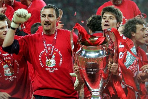 10 ngôi sao từng khoác áo Real Madrid và Liverpool
