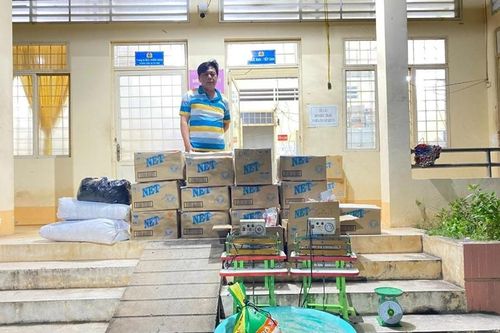 Khởi tố bắt giam đối tượng buôn bán hàng giả
